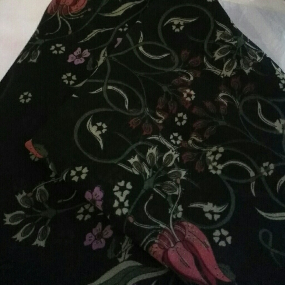 Debbie Martin Designs floral scarf NIB